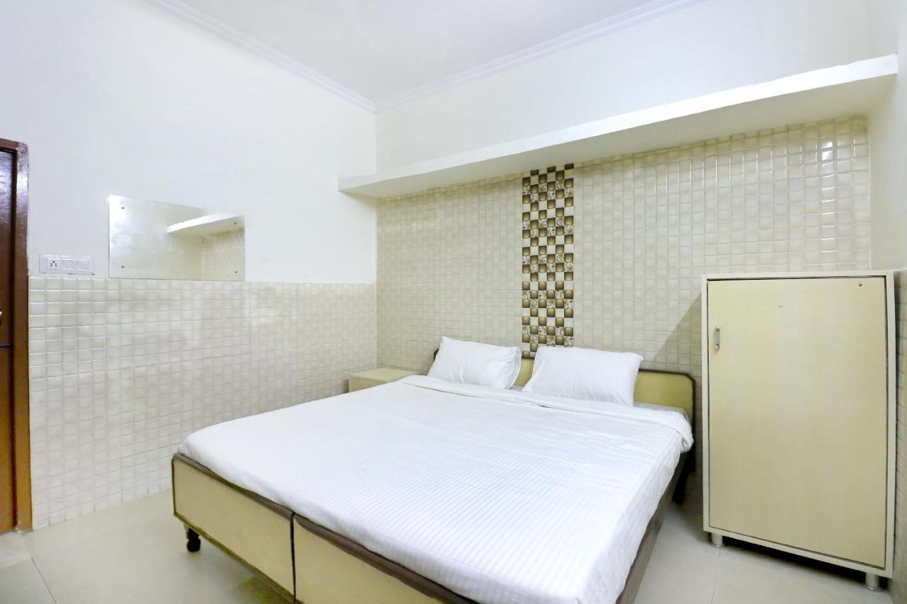Spot On 44679 Hotel Samrat Sohāna Zewnętrze zdjęcie