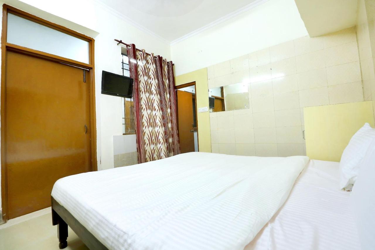 Spot On 44679 Hotel Samrat Sohāna Zewnętrze zdjęcie