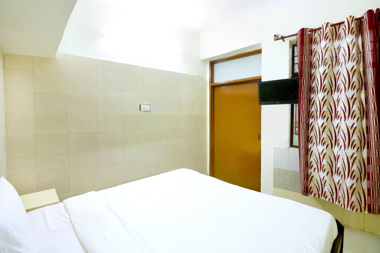 Spot On 44679 Hotel Samrat Sohāna Zewnętrze zdjęcie